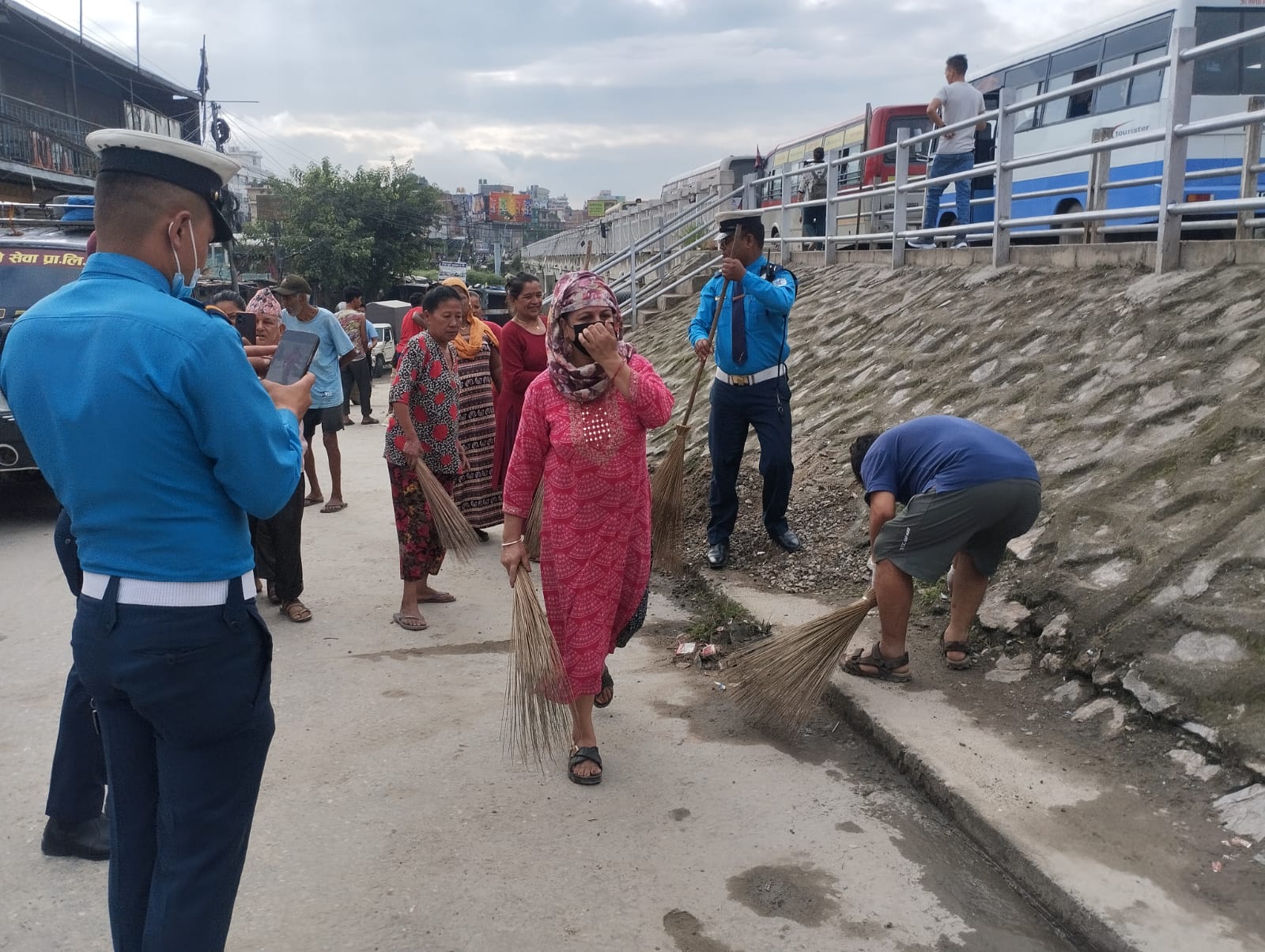 होप फर चिल्ड्रेन र सर्व न्यू नेपाल समुदायद्वारा ...